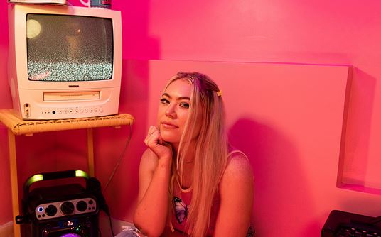 Bri Fletcher:  “Astronaut”